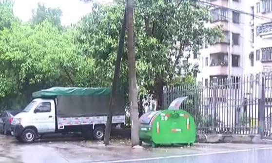 父母|“爸爸妈妈不要你了”……男子深夜扔垃圾发现一名弃婴