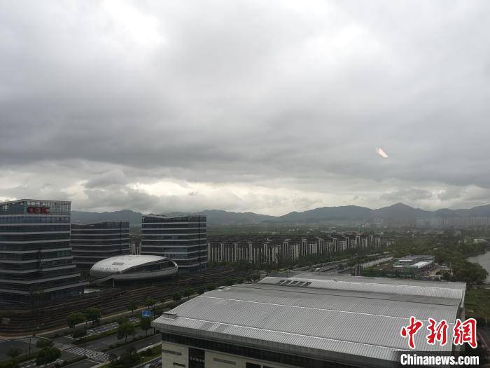 杭州防台风应急响应提至iii级 预计台风过境时局部有暴雨