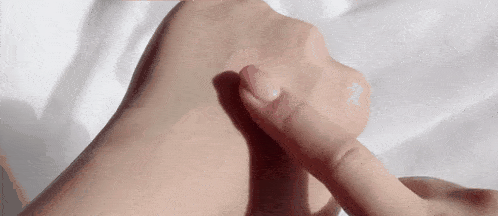 眼影|新趋势的“好感妆”怎么画？Jennie：我来教你！