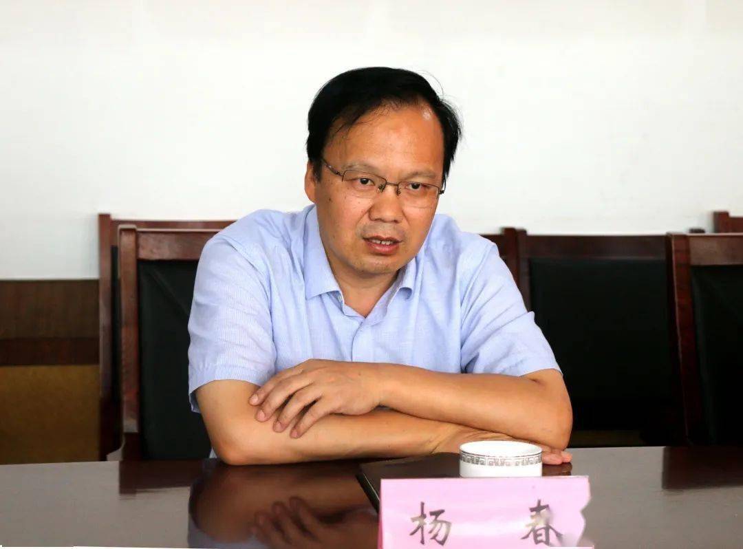 优然牧业总经理张小东一行赴焦桥镇就牧场合作意向进行座谈
