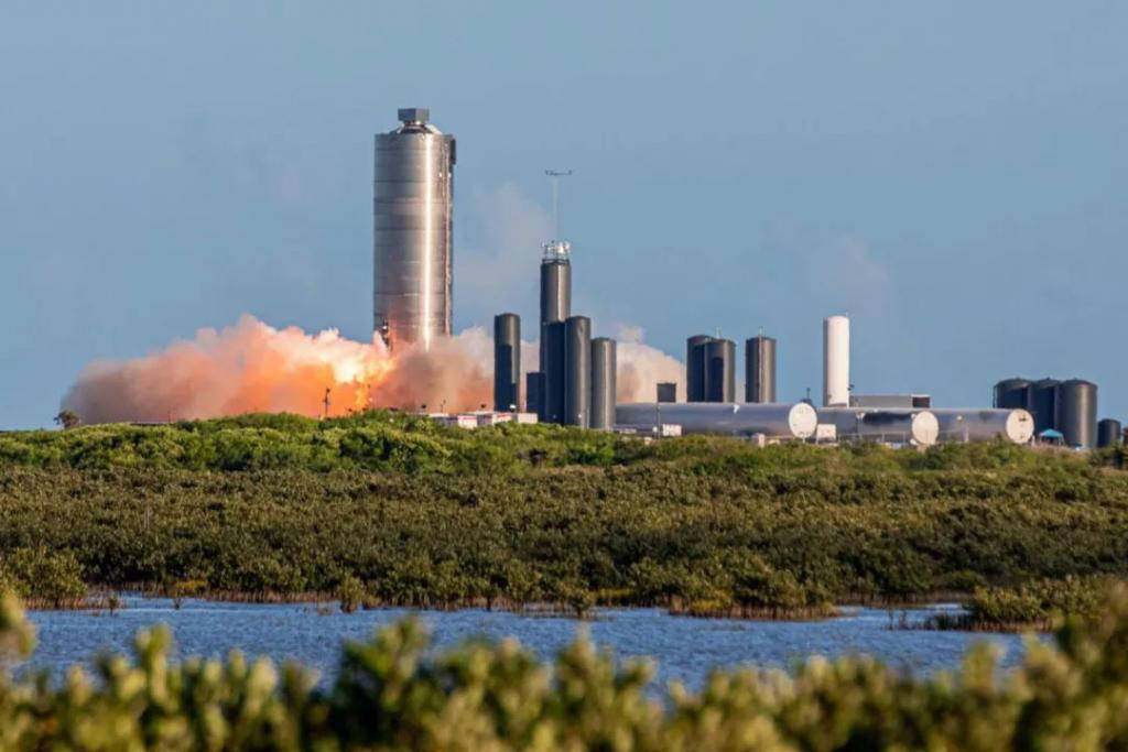 马斯克的星舰原型SN5低空跳跃试飞成功！火星梦