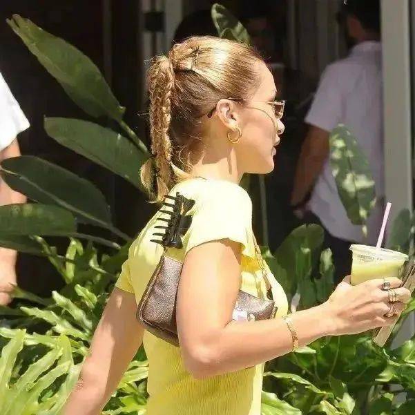 发型|今年夏天最时髦又凉快的发型,不用找Tony老师,5块钱就能打造!