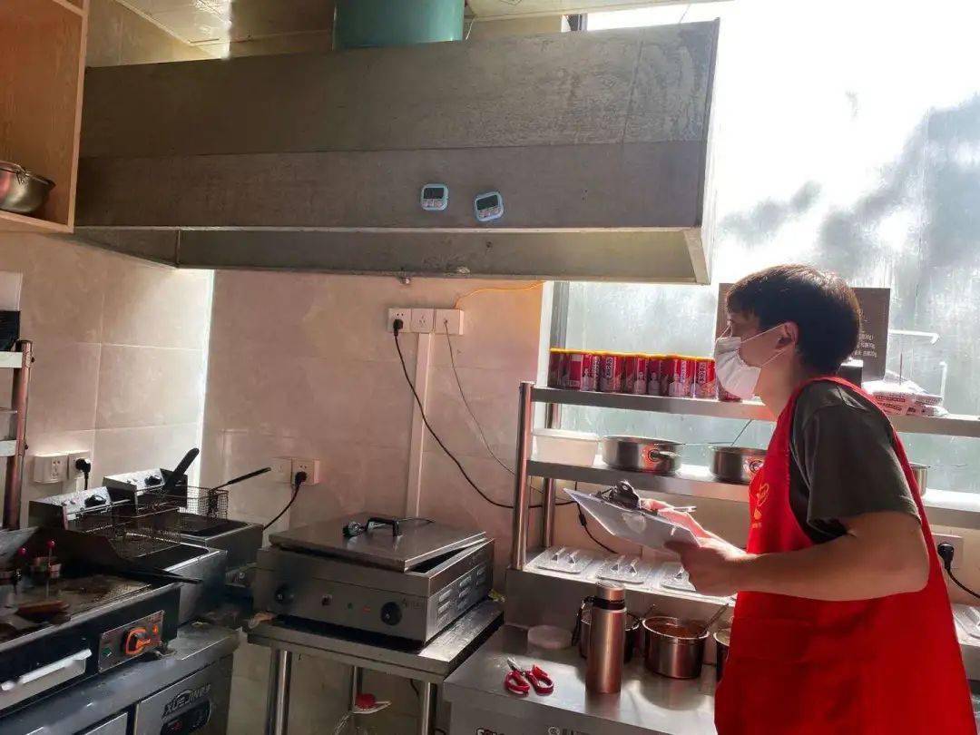 海宁2020年上半年gdp_海宁城管2019年图片