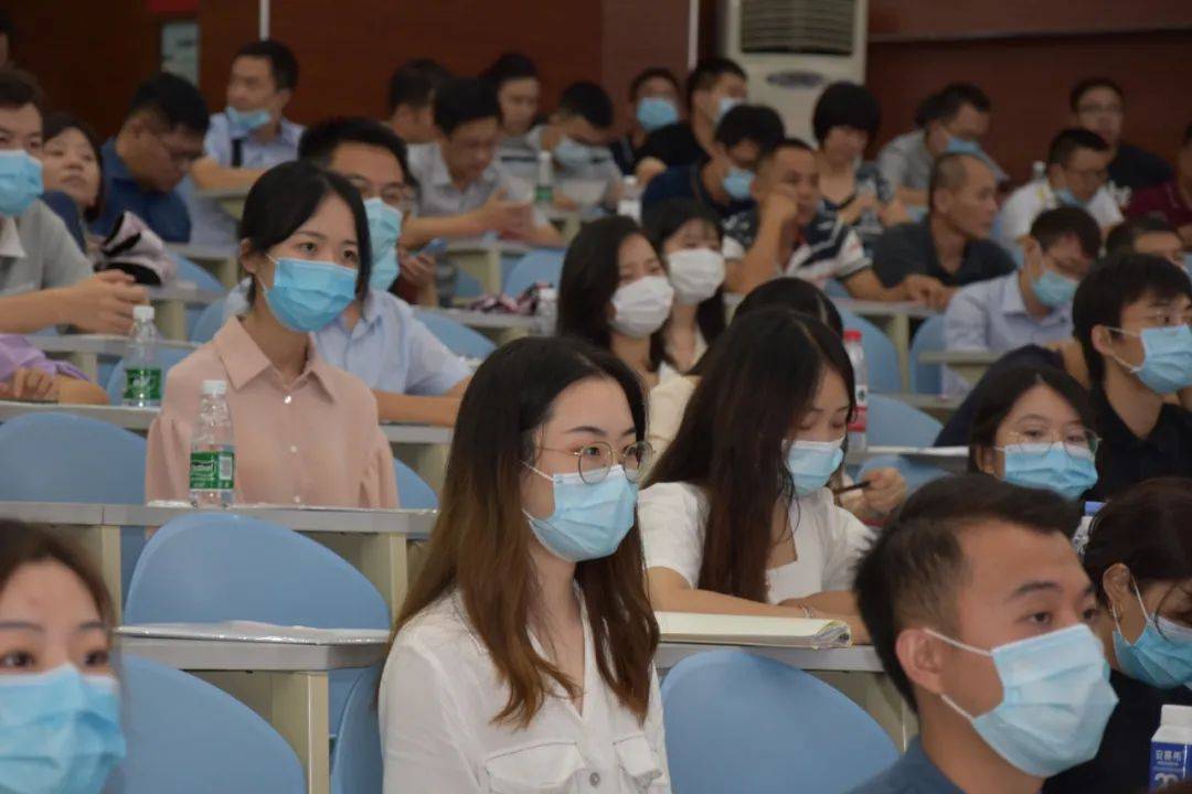 招聘|香洲区200多位新教师报到了！中大博士发言：将扎根香洲教育