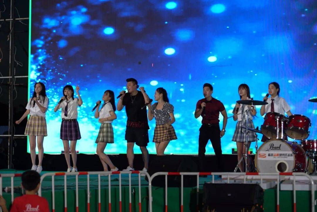 齐鲁|约“惠”齐鲁园，今晚用英语high翻啤酒节！