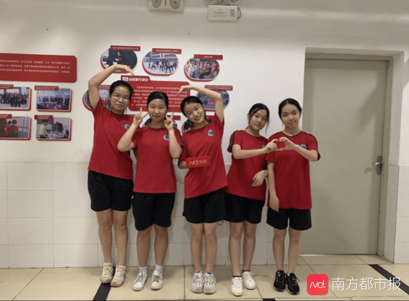 牛娃|南海再现牛娃宿舍，8名女生全部考上石门中学，6人成绩被屏蔽