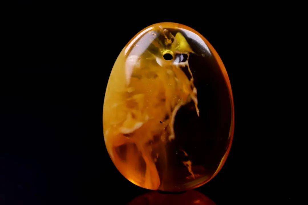 货源|呵呵你那也叫琥珀蜜蜡一手货源，15块克价的蜜蜡原石见过没？