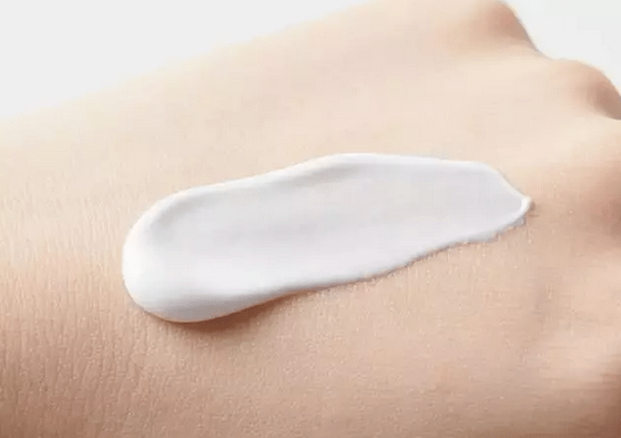 换季|吴昕、林允睡前都在用的懒人超爱保养品，一次性解决换季皮肤敏感、泛红、脱皮...