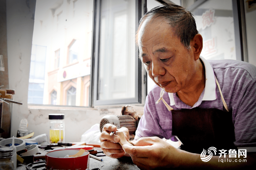 彭仕增|济南老鞋匠和他的微型鞋王国
