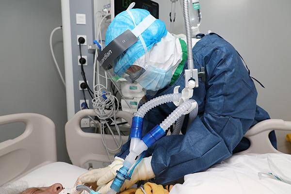 陈静|“与疫情战斗根本不允许我们累”