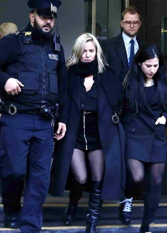 男友|被控家暴男友，选择自杀的知名女主持人值得被同情吗？