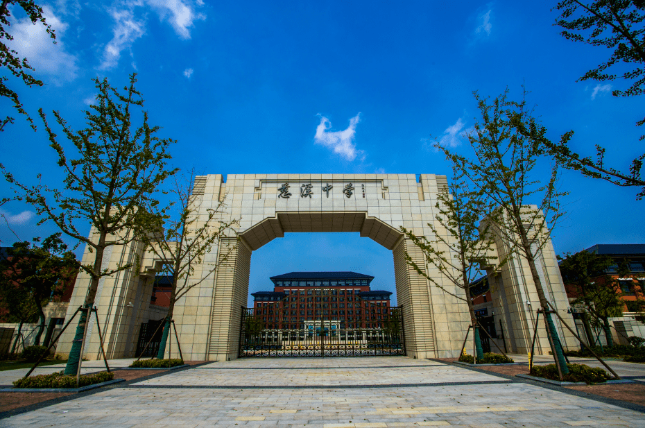 清华老师帮他走出低谷,他最终选了北大,理由是…_陈卓毅
