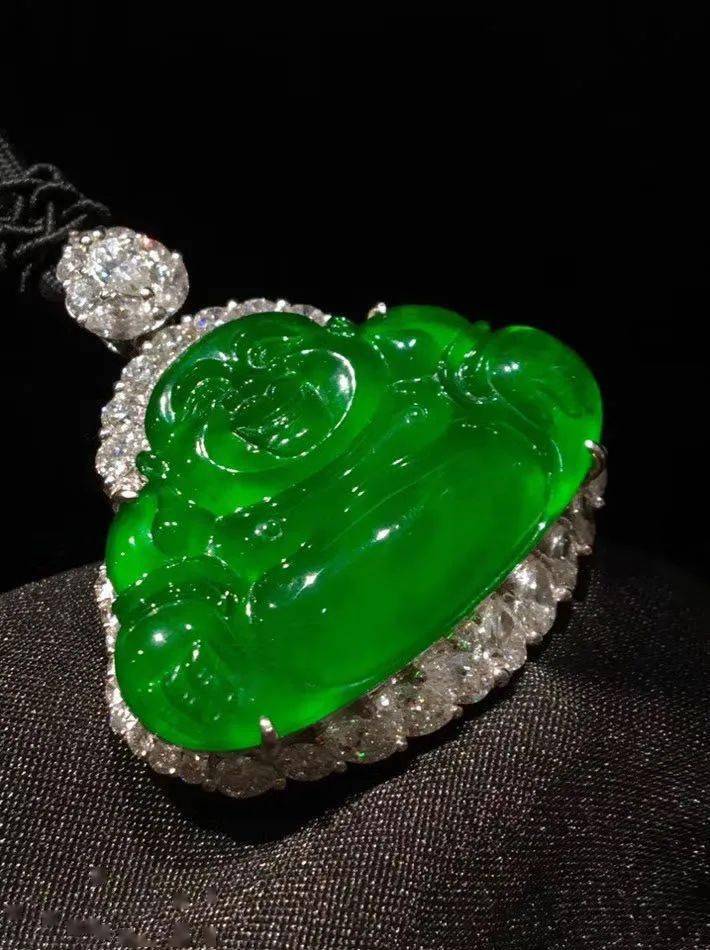 子和|布达拉宫用了多少吨金子和珠宝用来装饰呢？说出来你都不敢相信