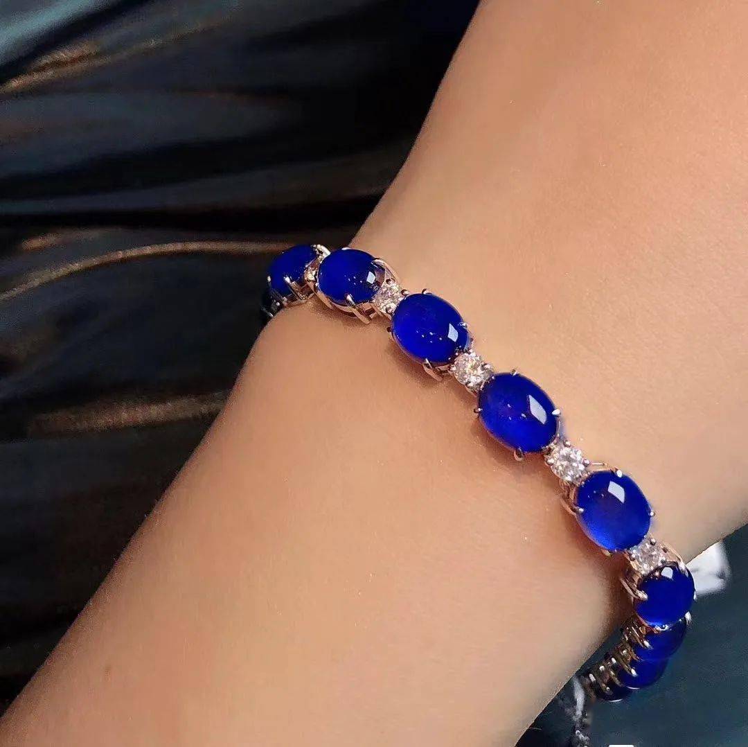 子和|布达拉宫用了多少吨金子和珠宝用来装饰呢？说出来你都不敢相信