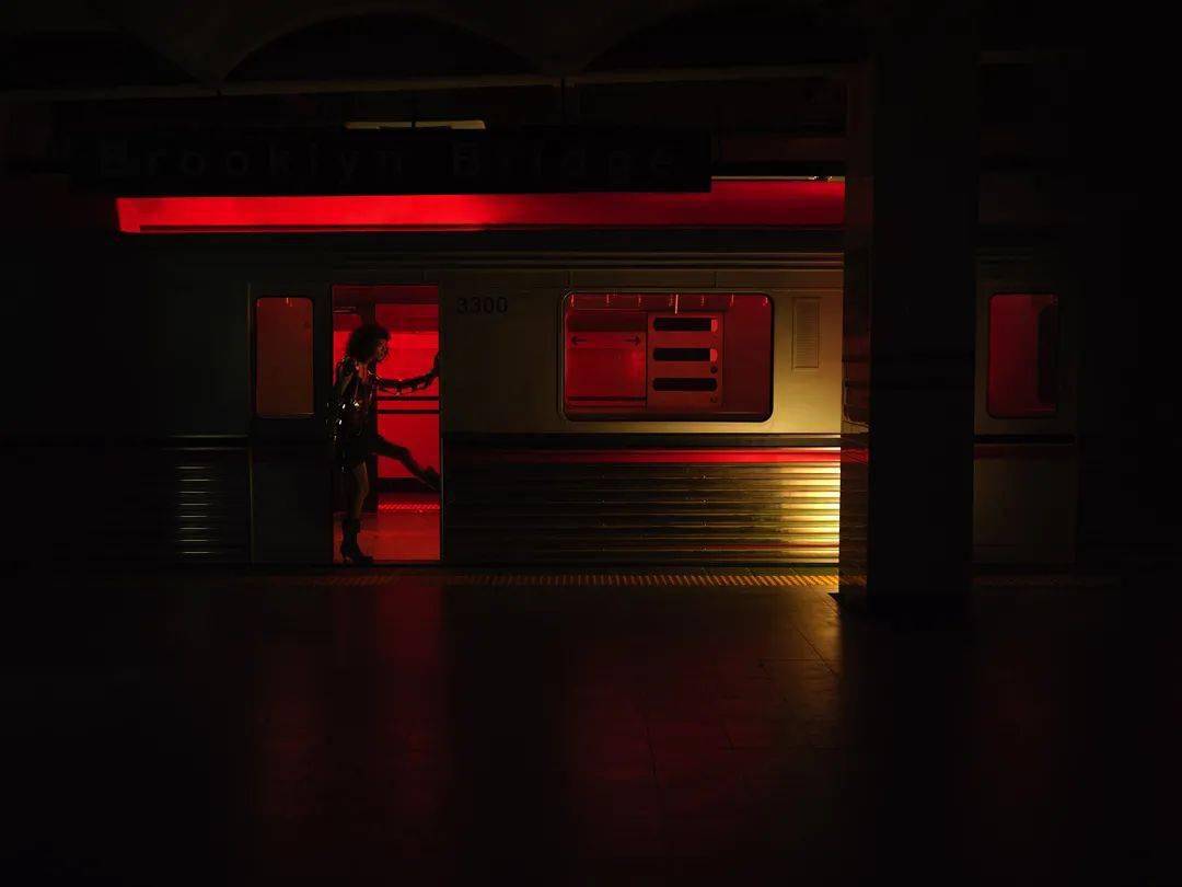 uth|你妆啥 | 我们瞒着王菲拍了她