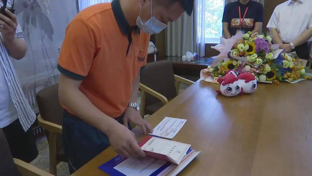 投递|2020年北京市第一封高考录取通知书昨日送达！投递全程仅用30分钟