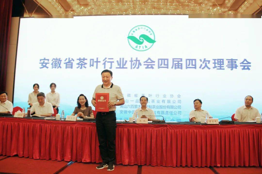 ff3c2f1e5b5f4638a8c27f2ca40242f0.jpeg