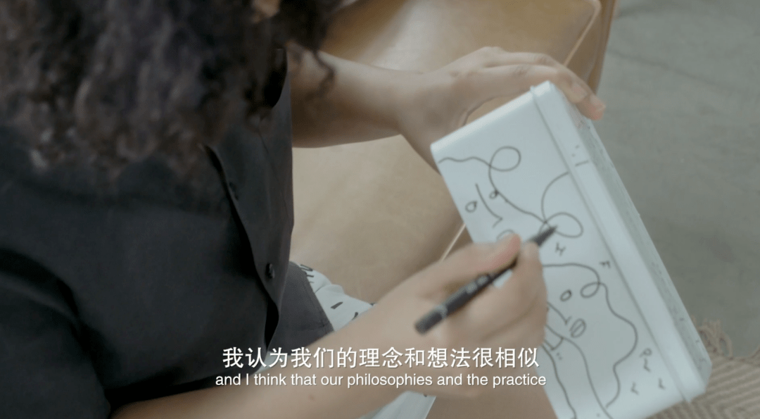 线条|她用一杆马克笔把简洁线条玩成了世界潮流！