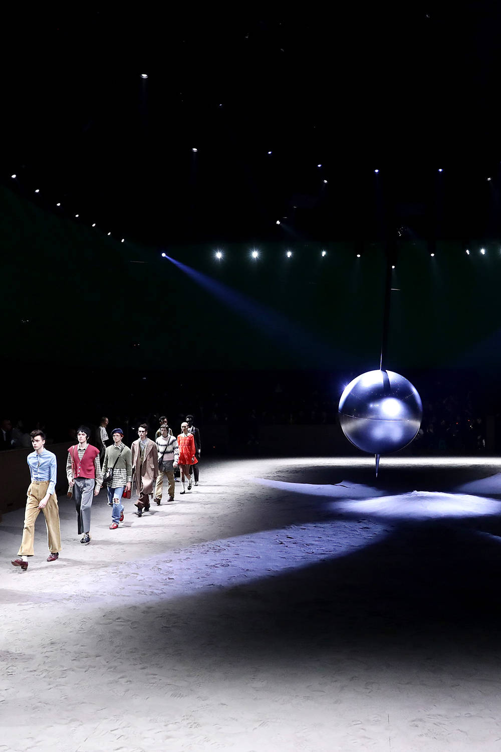 Cruise|在家看秀，Gucci Cruise和米兰时装周男装秀的正确打开方式