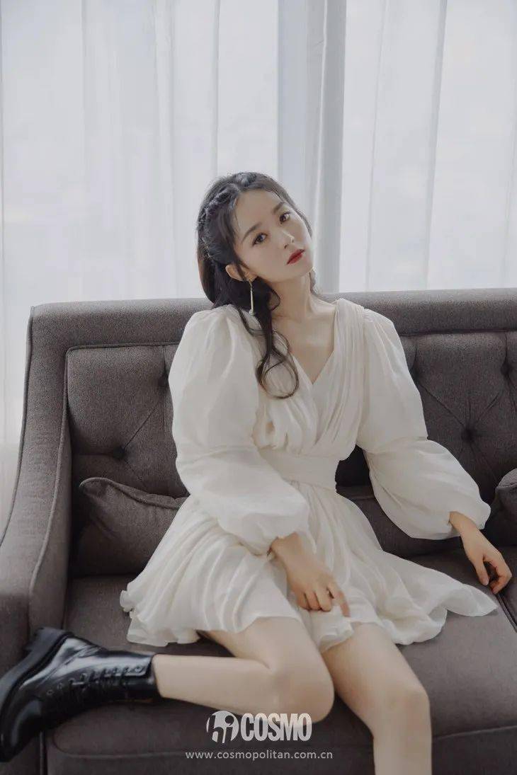 皮靴|时髦办 | 敢在夏天穿皮靴算什么,娜娜美岐的皮衣更带劲儿