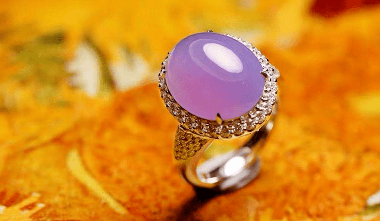 颜色|晒黑了怎么办？想要快速变白,这么戴珠宝就对了!