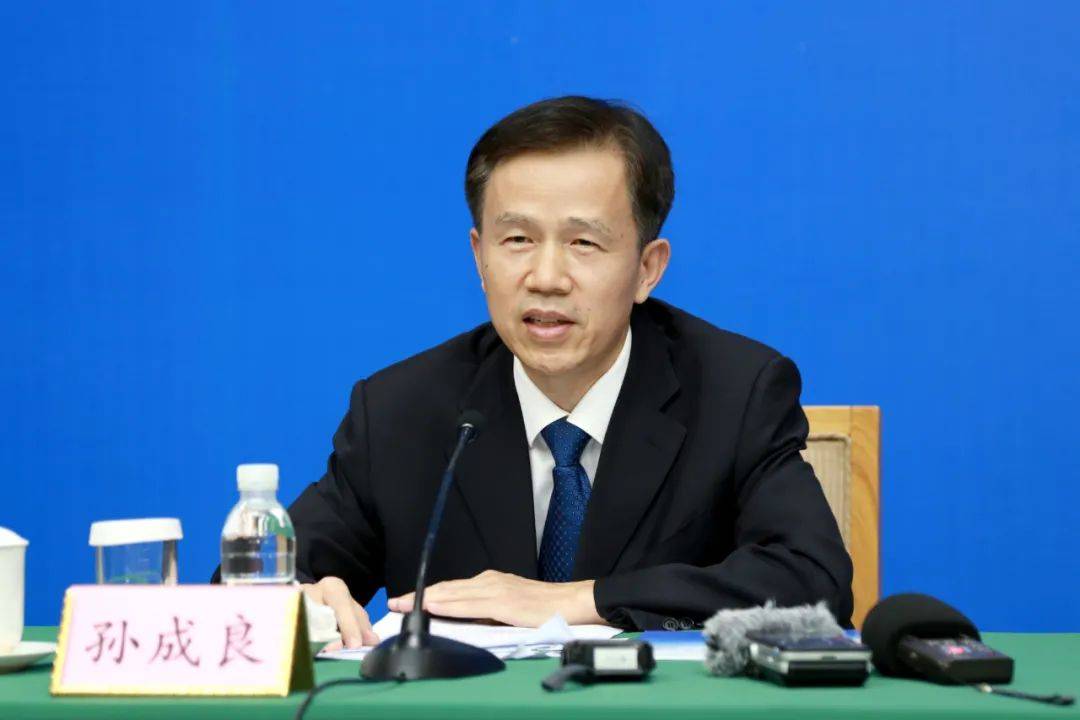 我省召开今年第三次扫黑除恶新闻发布会 通报"六清行动"主要工作成效