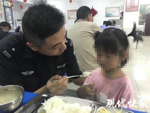 爸爸独自带娃啥后果？民警找上门才知道娃丢了
