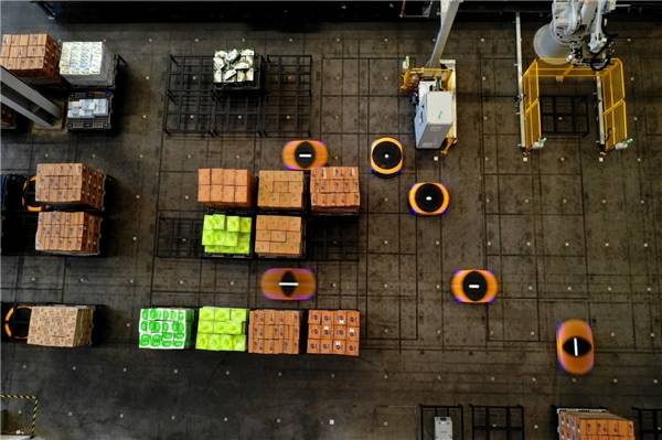 苏宁|5G物流商用再突破！苏宁易购5G无人仓，拣选准确率99.99%以上