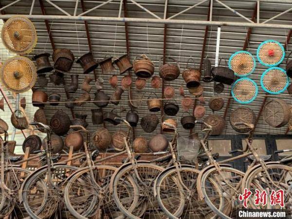 广西南宁|广西南宁摊主攒“藏宝圣地”收藏老物件