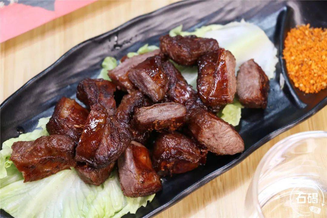 红遍天|我走进石碣这家烧烤店，老板竟做出这种举动...凌晨2点