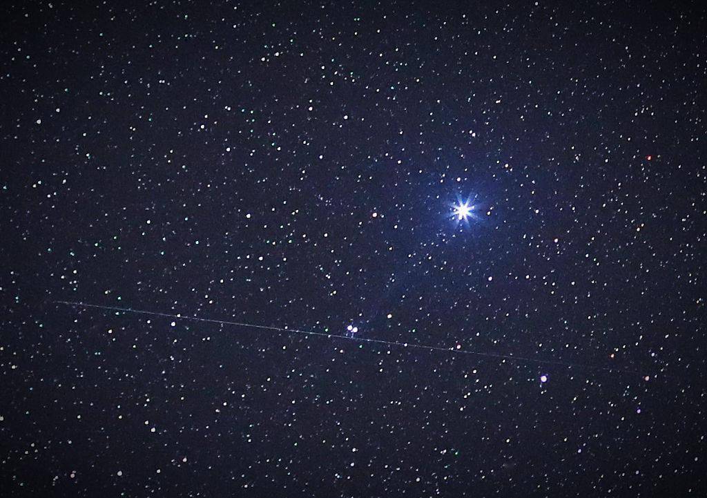 英仙座流星雨现身夜空