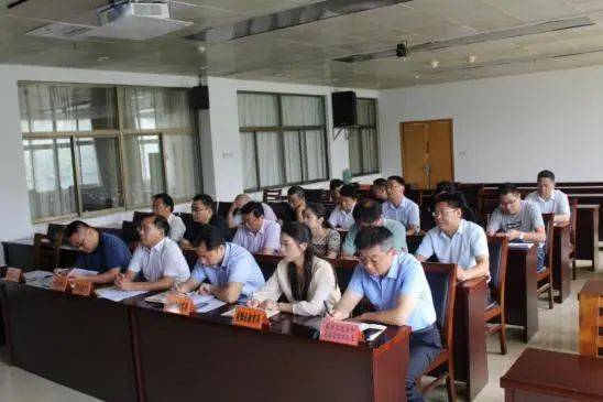 泗阳在职老师补课曝光严惩!校长和负责人将被追责!