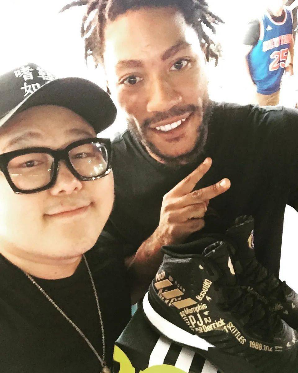 球鞋|客制最好还是放家里，以免被人说成fake丨客制球鞋采访