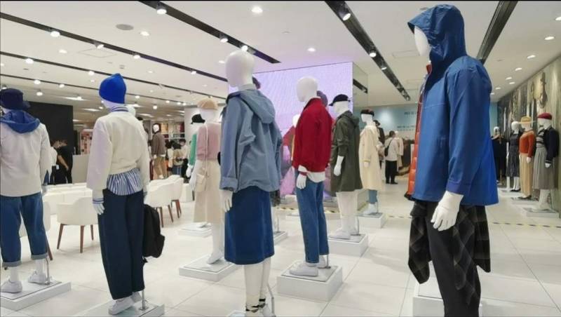 疫情|一天开19家新店！从“聪明裤”看疫情后服装设计新逻辑