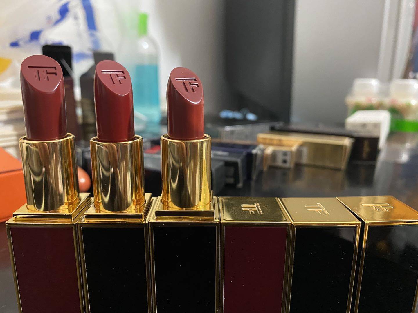 直播|超低价“名牌口红”何来：直播带货背后的造假生意