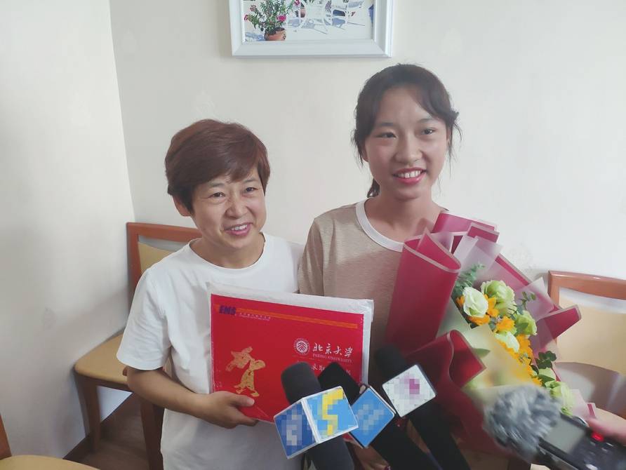 徐明佳|这是最令人激动的快递 济南考生第一份高考录取通知书到了