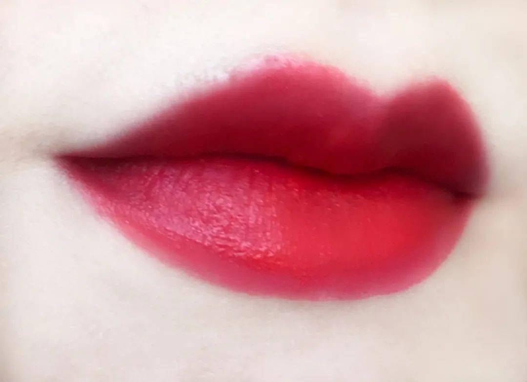 �Ŵ��У�����zhui���õ�ƽ�۲�ױ�ϼ�����˾���������