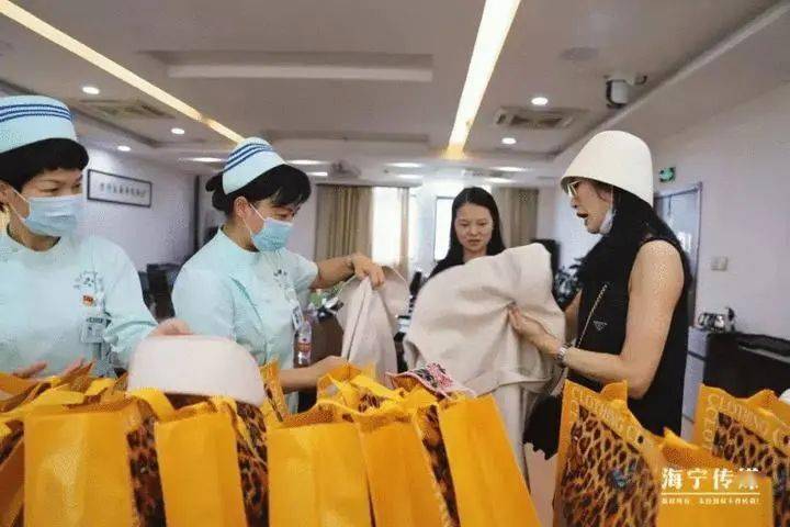 服装|护士换上“秀场款”护士服，太漂亮了