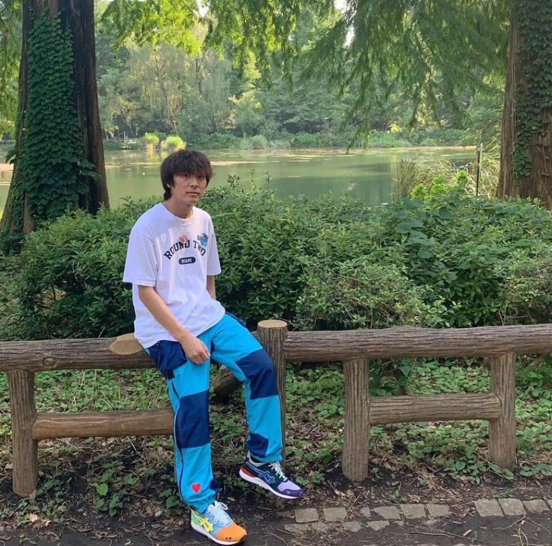 灯芯绒|原来这双灯芯绒 ASICS 联名还藏有这么多细节？