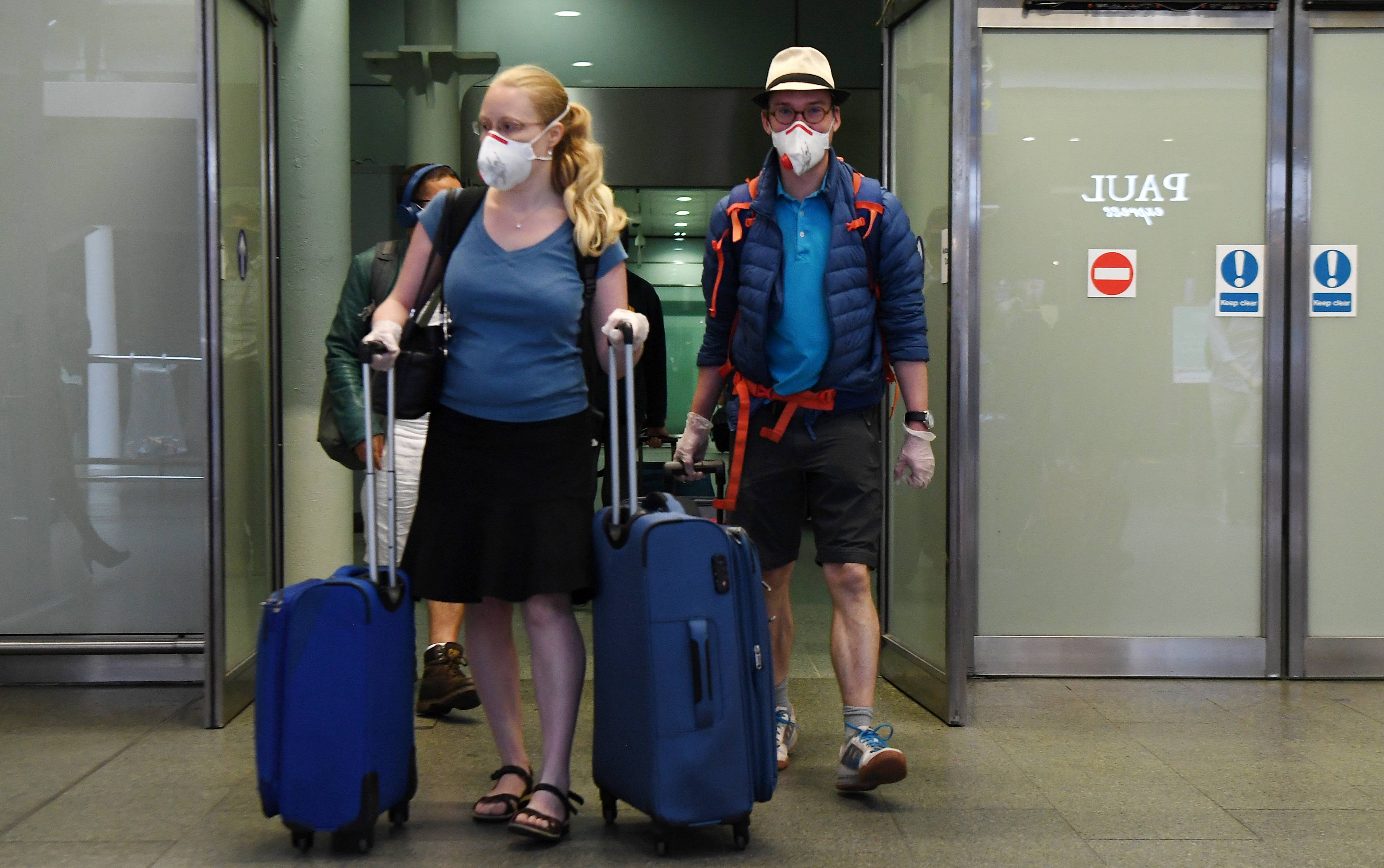 法国|英国开始对从法国等6地入境旅客实施隔离