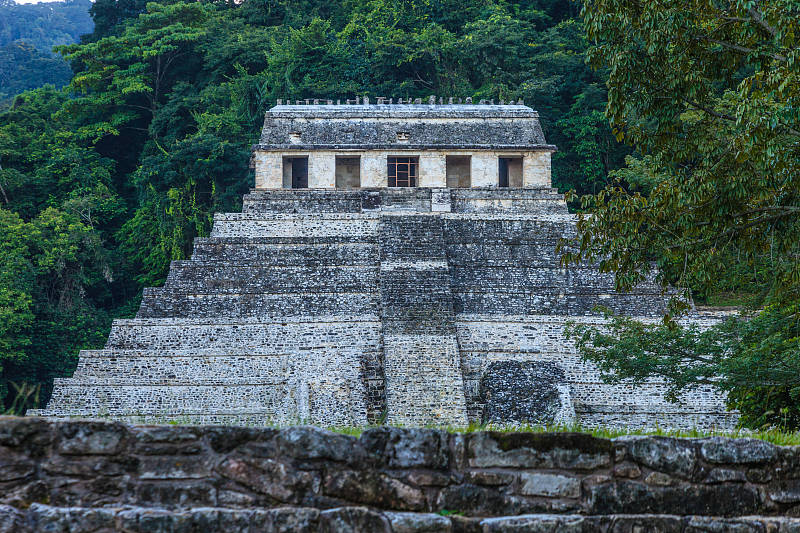 波波尔·乌|八十本书环游地球︱墨西哥：《波波尔·乌》