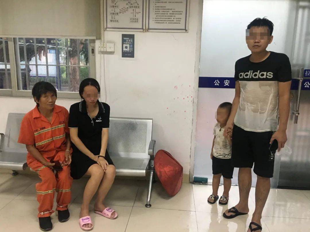 李逢连|爸爸妈妈不见了！佛山3岁小男孩车流中急哭了，幸亏……