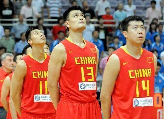 广东宏远夺下十冠王,中国男篮却输了易建联