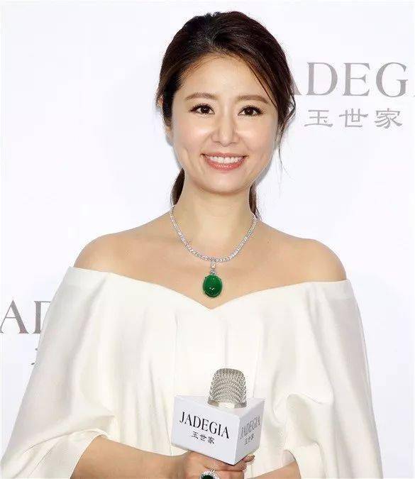 女生|脸上有这几个特点的女生，一定别“披头发”