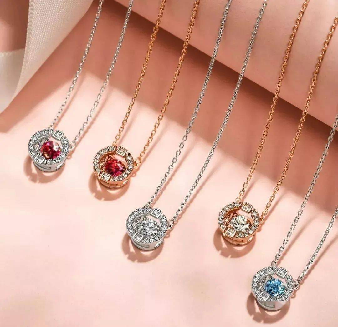 珠宝|送它不踩雷！施华洛世奇耀动的心，让她看见你的“心跳”！