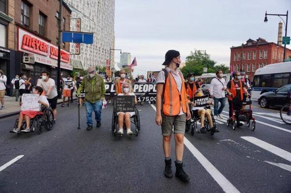 防疫|美国纽约民众“为死者游行” 抗议联邦政府防疫不力