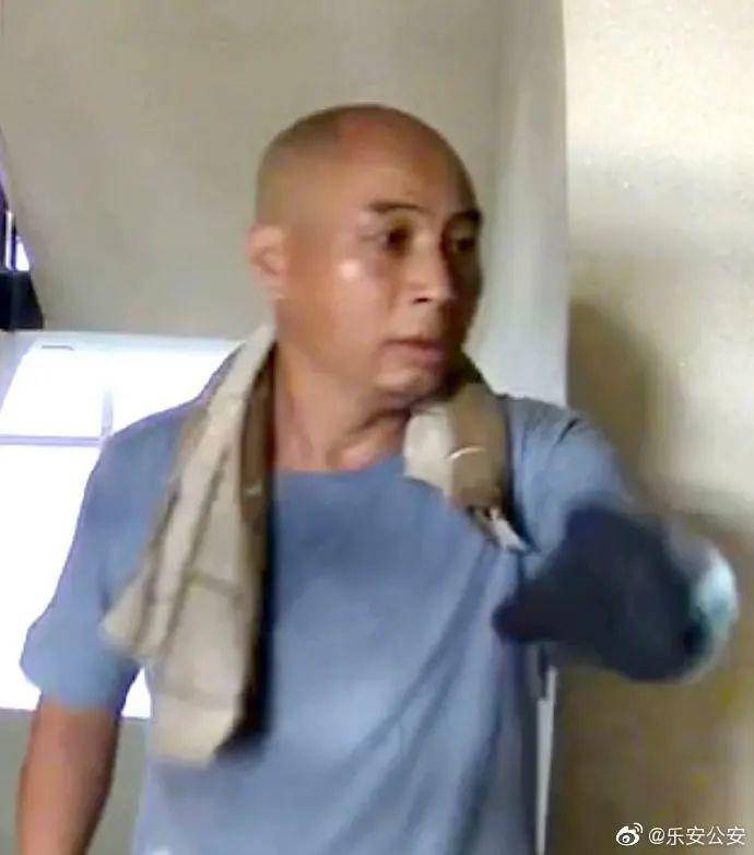 家属|嫌犯曾春亮被捕前的26天，受害者家属还原更多细节