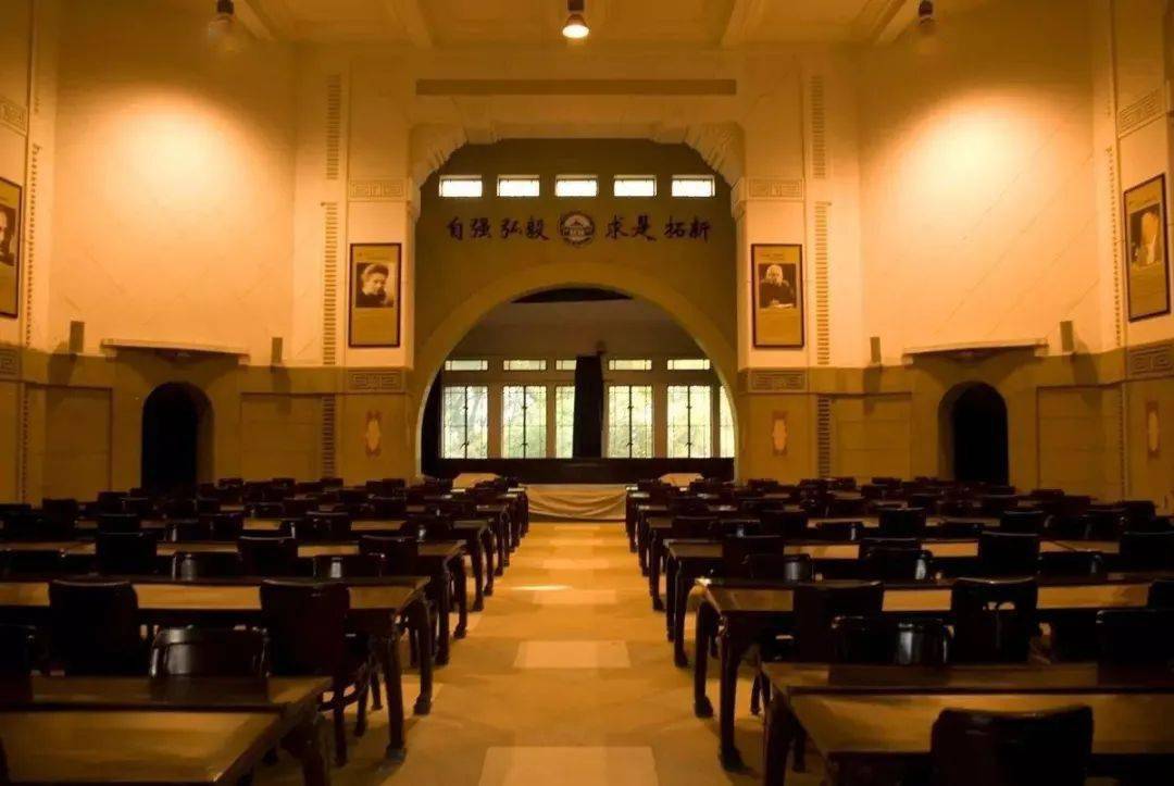 中国最美大学食堂 0df89f6e34914d5a9a2debba0adc115d.jpeg