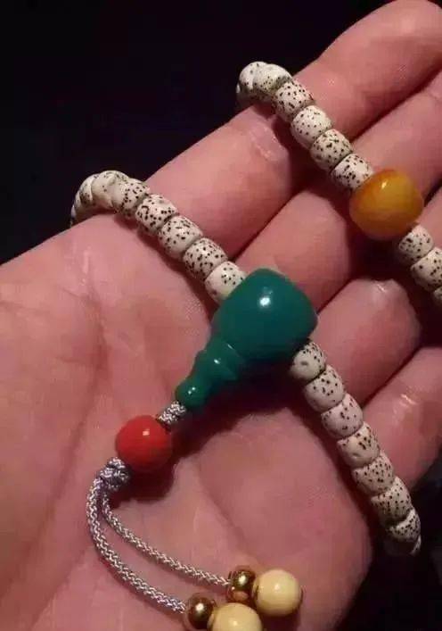 珠子|手串的搭配变迁，是我逝去的青春......