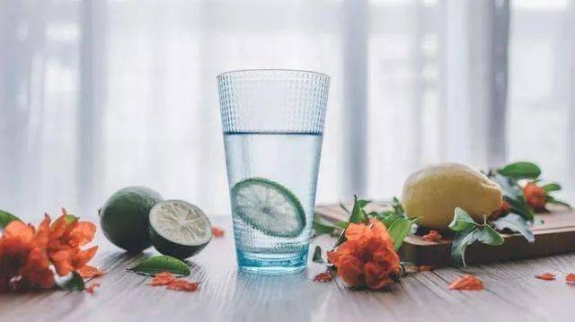 脑血管|高温天，小心这个红色警报！